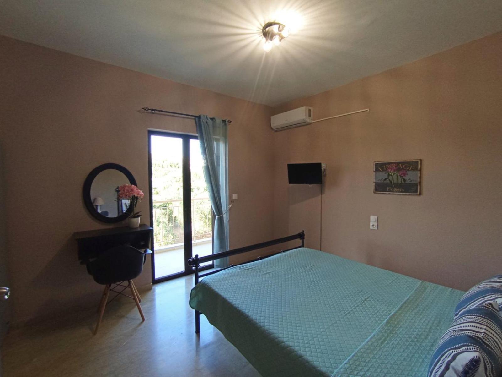 Appartement Horizon Blue à Loútsa Extérieur photo